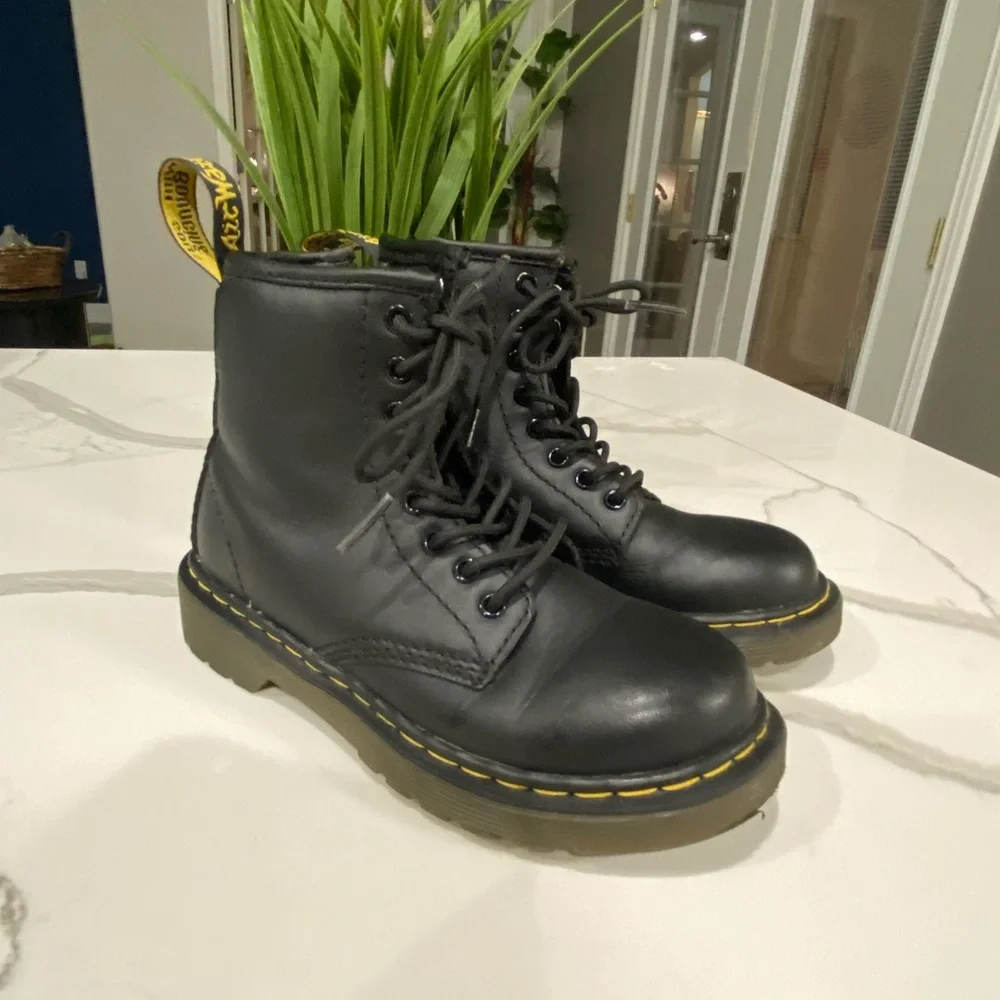 Dr Martens kids Black Leather Boots